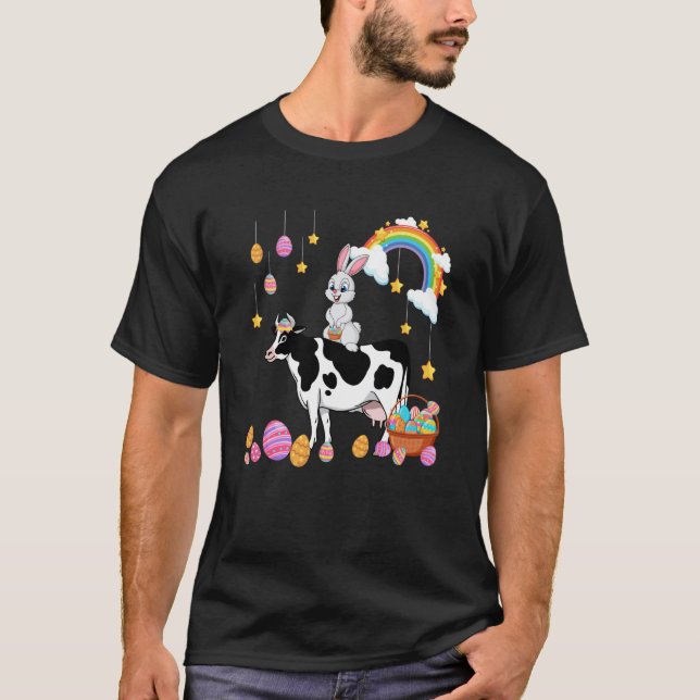 Bunny Riding Cow Easter Day Costume Farmer Hunting T Shirt (Framsida)