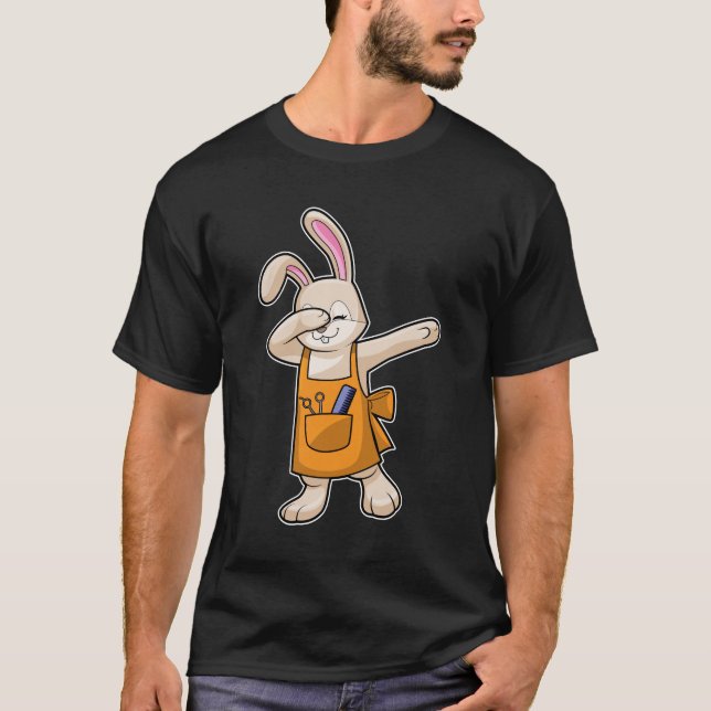 Bunny som Hairdresser med Comb & Scissors T Shirt (Framsida)