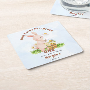 Bunny vrider en kute Baby-kanin 1:a födelsedagen Underlägg Papper Kvadrat