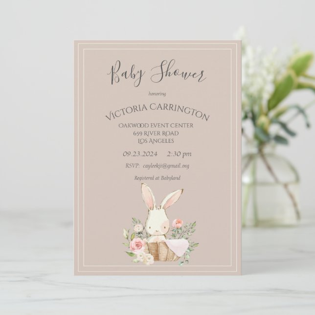 Bunny Watercolor Blommigt Brown Baby Shower Inbjudningar (Stående Fram)