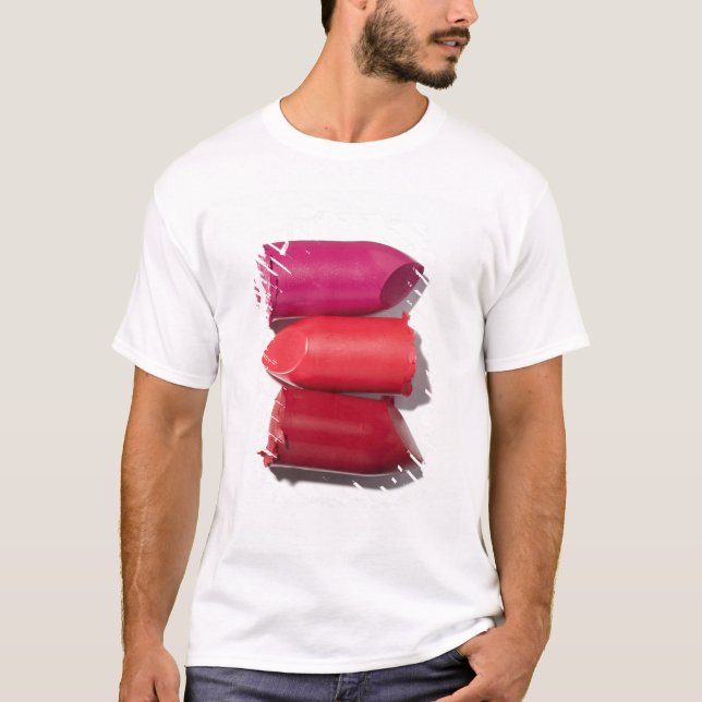 Bunt av bruten läppstift tee (Framsida)
