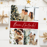Buon Natale Photo Collage Julkort<br><div class="desc">Det här fantastiska 3-fotokortet med "Buon Natale!" i ett modernt typsnitt och din familj namn och år i ett rent, skarpt, traditionellt typsnitt, både i vitt på rött med en matchande baksida är perfekt att skicka till din familj och dina vänner. Alla kommer att få nya bilder av din familj...</div>