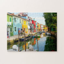 Burano-ön nära Venedig, Rainbow Houses i Italien