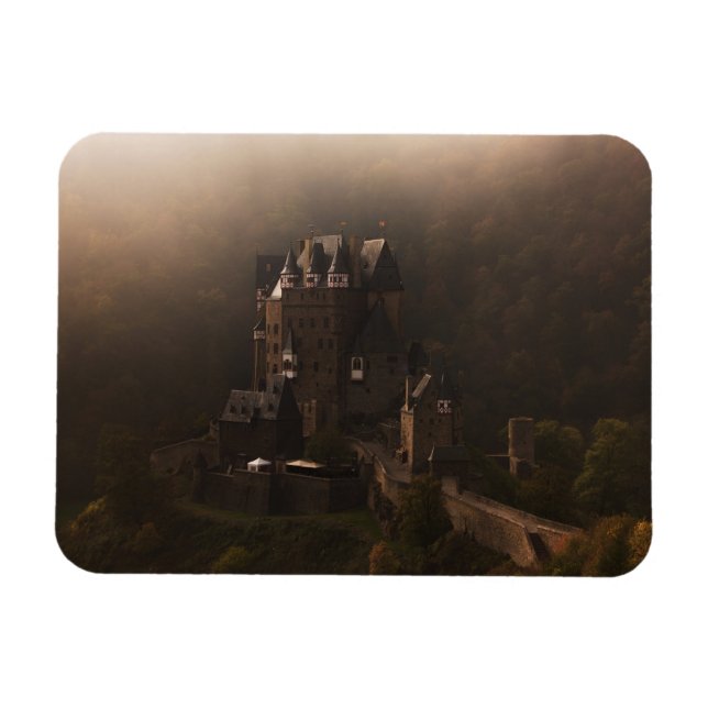 Burg Eltz-slott i dimma Magnet (Horisontell)