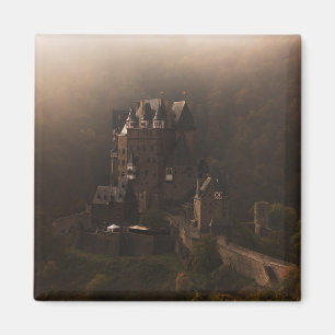 Burg Eltz-slott i dimma Magnet