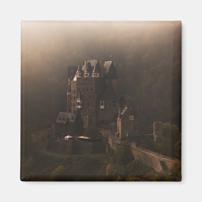 Burg Eltz-slott i dimma Magnet (Framsidan)