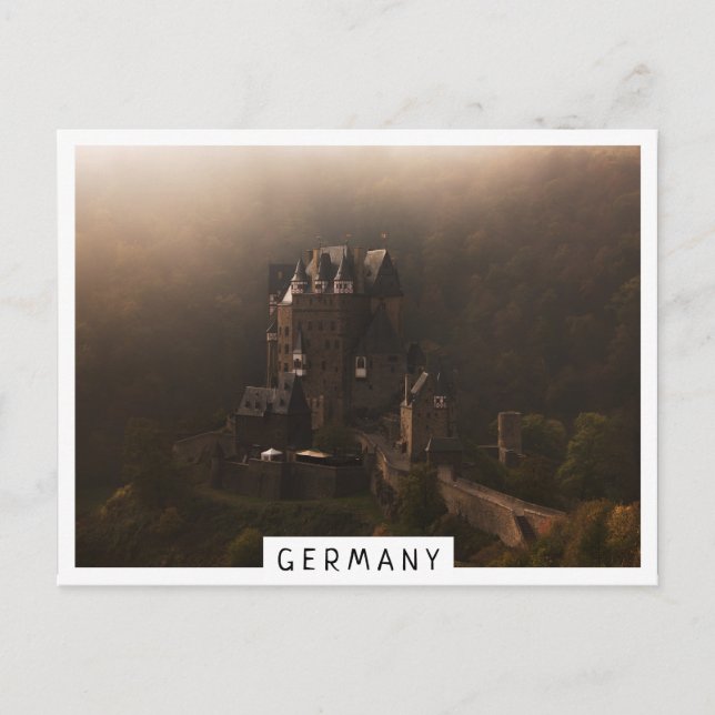 Burg Eltz-slott i dimma Vykort (Framsida)