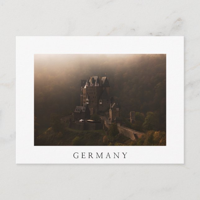 Burg Eltz slott i morgondimma Vykort (Framsida)