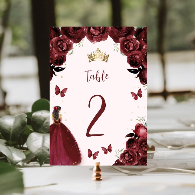 Burgunder Guld Blommig Princess Quinceañera Bordsnummer (Skapare uppladdad)