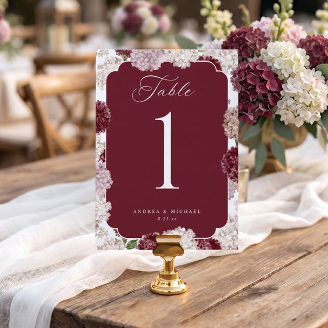 Burgunder Vinter Bröllop Hydrangea Bordnummer Inbjudningar (Burgundy hydrangea wedding table number with white border and vintage floral design)