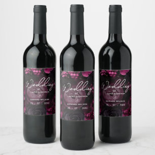 burgunderblommig bröllopsdesign med rik vin vinflaska etikett