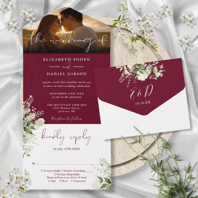 Burgundisk blomstergrönska bröllopsfoto (Burgundy Floral Greenery Wedding Photo All In One Invitation)