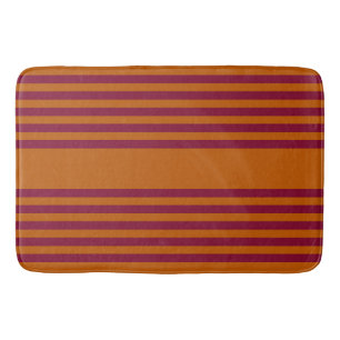 Burgundött och bränt orange fem rand mönster. badrumsmatta