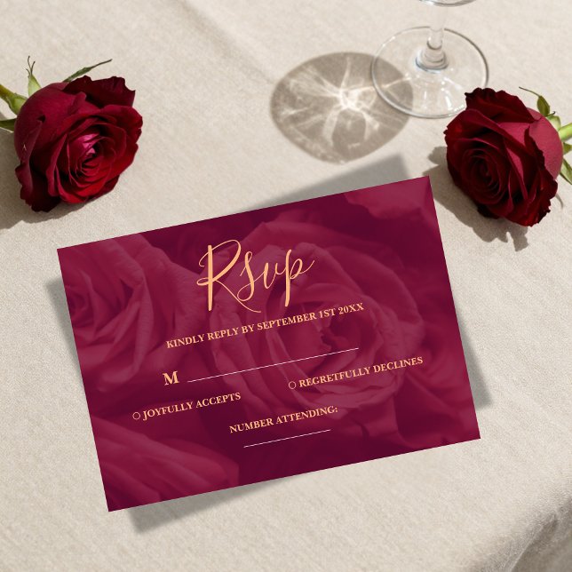 Burgundy and gold elegant wedding response Card OSA Kort (Skapare uppladdad)