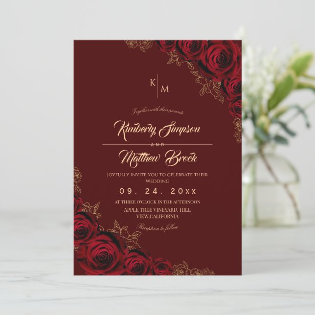 Burgundy and Gold Rose Floral Boho Wedding Invitat Inbjudningar (Stående Fram)