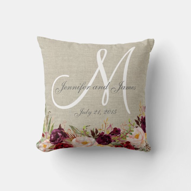 Burgundy Blommigt Beige Linen Monogram Bröllop Kudde (Framsida)