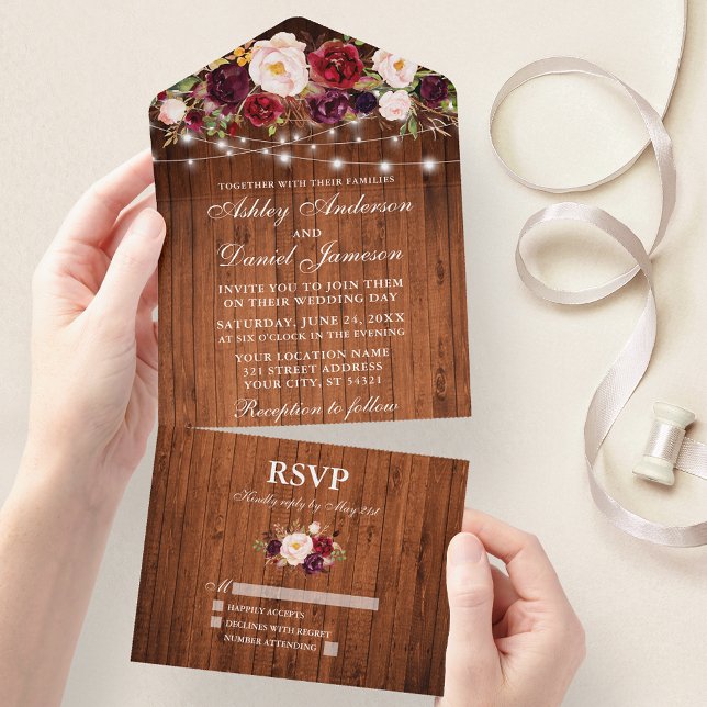 Burgundy Blommigt Ljus Rustic Wood Bröllop (All In One Wedding Invitation with tear off RSVP Card)