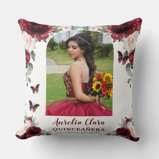 Burgundy  Blommigt Quinceañera Photo Keepsaky Kudde (Framsida)