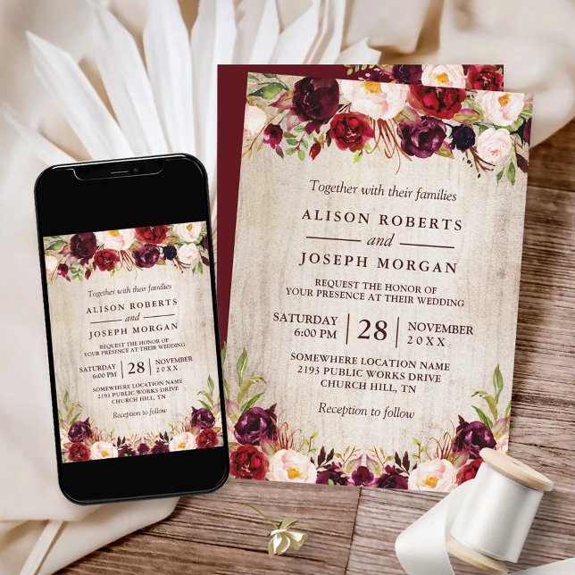 Burgundy  Blommigt Rustic Barn Wood Bröllop Inbjudningar (Perfect for your rustic wedding celebration with this captivating and customizable design.)