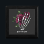 Burgundy Blommigt Skeleton Hand Gothic Minnesask<br><div class="desc">Viktig,  burgig blommigt med skelett för hand-presentlåda.</div>