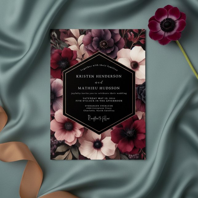 Burgundy Bloom Whimsical Wedding Inbjudningar (Skapare uppladdad)