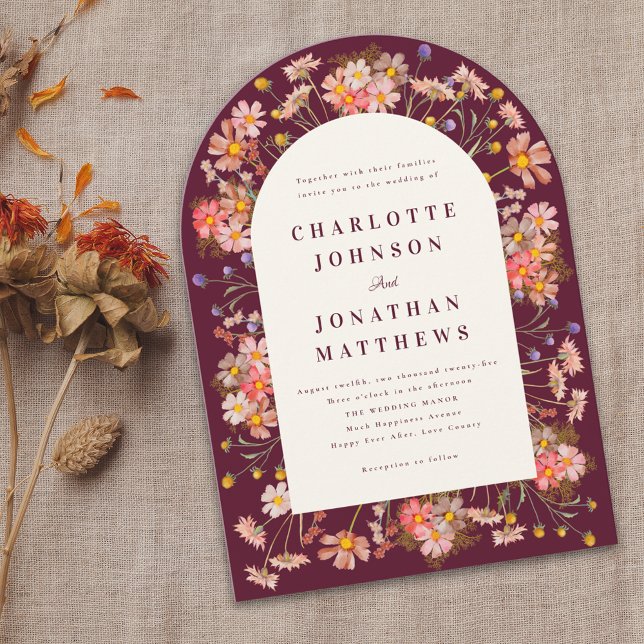 Burgundy Boho Blommigt Arch Fall bröllopsinbjudan Inbjudningar (Burgundy boho rustic floral arch fall wedding invitation Elegant modern typography watercolor flower)