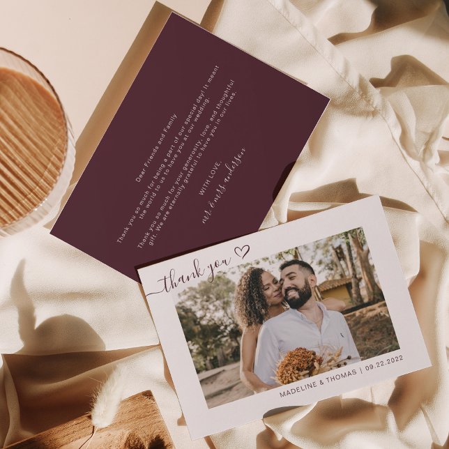 Burgundy Boho Simple Photo Heart Script Bröllop Tack Kort (Skapare uppladdad)