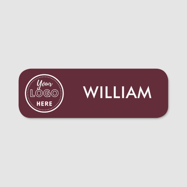 Burgundy Business Logotyp Minimalist Employee Namnbricka (Framsida)