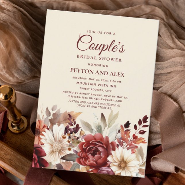 Burgundy Cream Blommigt Couples Möhippa Inbjudningar (Boho, burgundy and cream-colored floral bridal shower invitation)