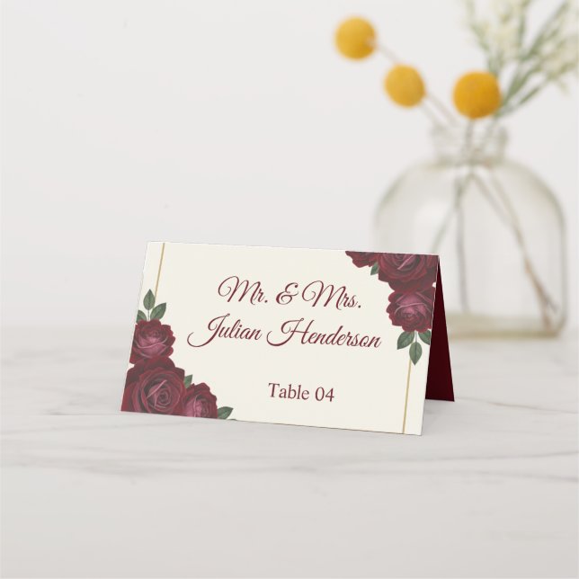Burgundy Floral & Gold Folded Wedding Place Card Placeringskort (Framsida)