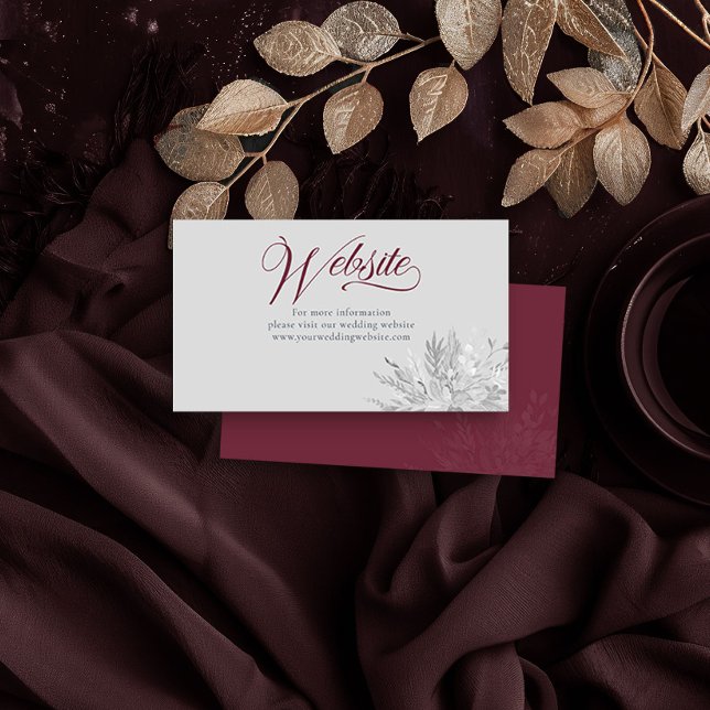 Burgundy Grått Botanical Bröllop webbplats Tilläggskort (Wedding Website Insert Card in Burgundy and Grey from the Foliage Duet Collection by Darling & May)