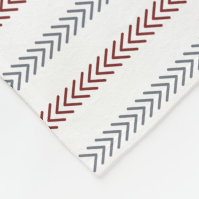 Burgundy & Grått Thin Chevron Rand Fleecefilt (Hörn)