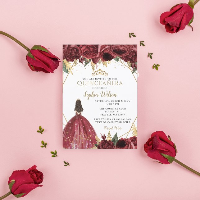 Burgundy Guld Blommigt Princess Quinceañera Quince Inbjudningar (Burgundy Gold Floral Princess Quinceañera Quince I Invitation)
