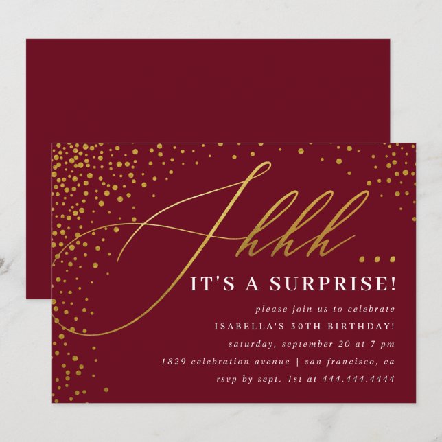 Burgundy & Guld Confetti-skript - överraska Party Inbjudningar (Fram/baksida)