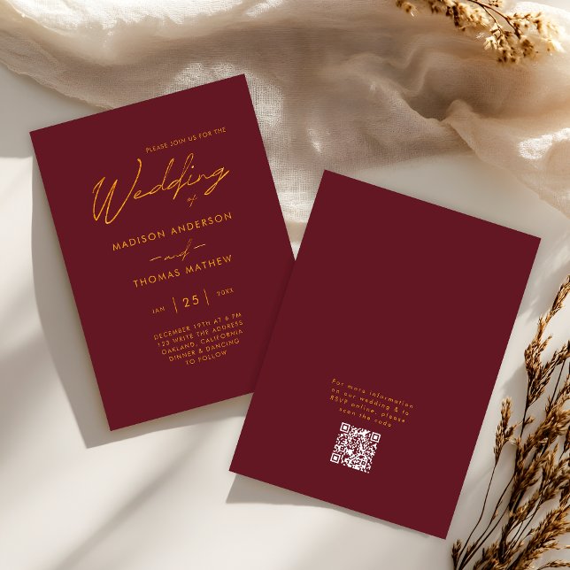 Burgundy Guld Modern Typografi RSVP Bröllop Inbjudningar (Front / Back)