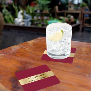 Burgundy guld namn-skriptfödelseår underlägg papper kvadrat