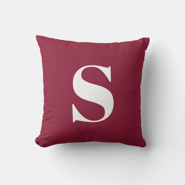 Burgundy initial monogrammed utomhusfyllning kudde (Framsida)