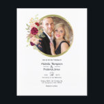 Burgundy-Marsala och Geometric Photo med  Blommigt Flygblad<br><div class="desc">rosa- och burgundybröllopsinbjudan (Marsala) med en guld blommigt-geometrisk ram som är designad för att snabbt och enkelt kunna anpassas till dina händelsespecifikationer. Perfekt för varje tema eller trädgårdsbröllop. Kuvert ingår inte. För tjockare inbjudningar med medföljande kuvert och matchande produkter på samma tema,  se samlingen nedan.</div>