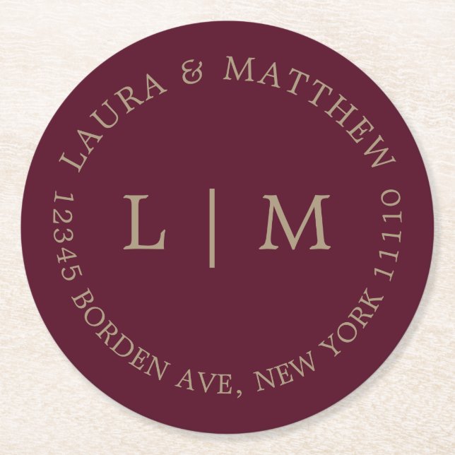 Burgundy Monogram Bröllop Underlägg Papper Rund (Framsidan)