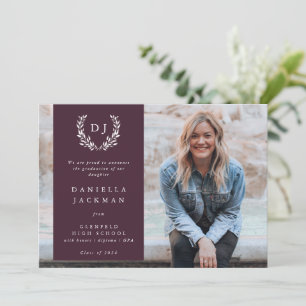 Burgundy Monogram Laurel Wand Studenten Photo Meddelande
