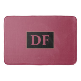 Burgundy Monogrammed Bath Mat Badrumsmatta