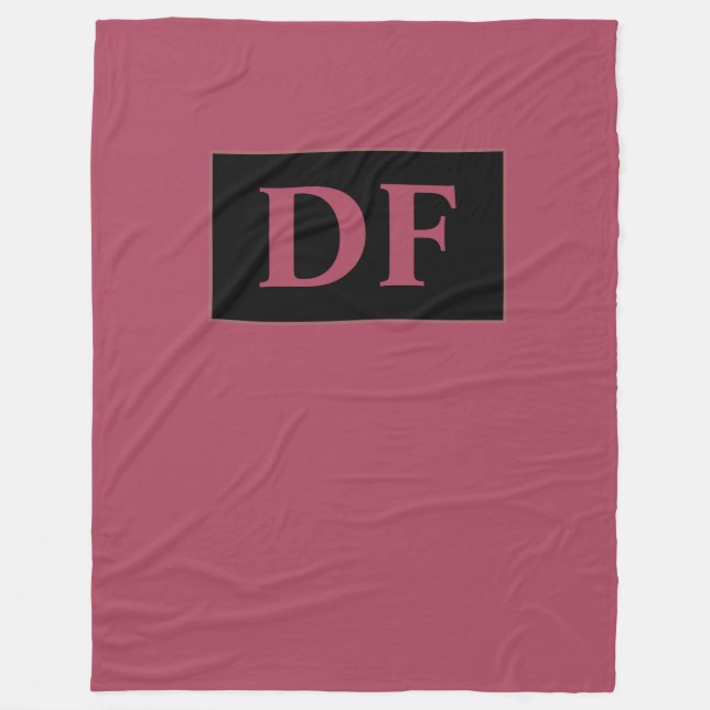Burgundy Monogrammed Fleece Blanket (Framsidan)