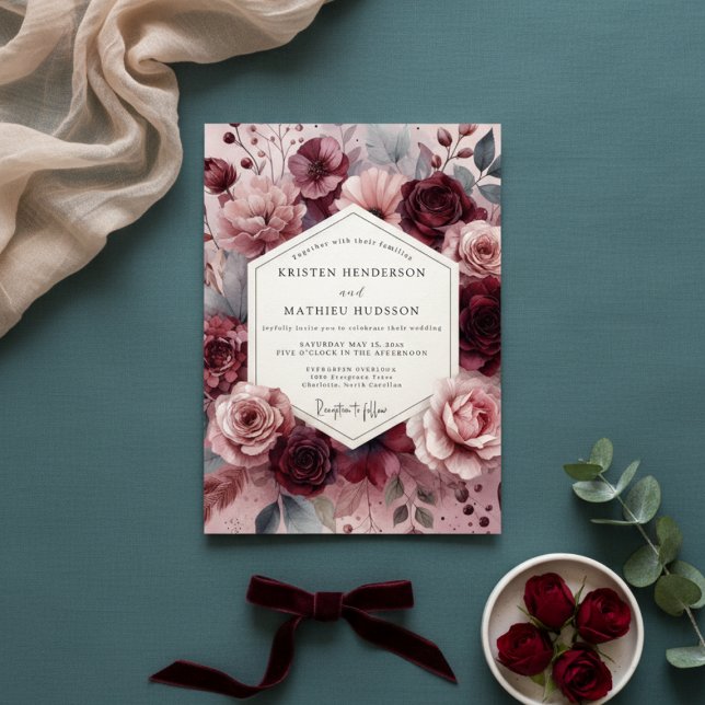 Burgundy Moody Floral Romance Wedding Inbjudningar (Skapare uppladdad)
