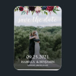 Burgundy Navy Blue Blommigt Elegant Photo Spara Magnet<br><div class="desc">Det här spara datum magneter-kortet har , marinblå och burglösa blommigtar i vattenfärgen stil som skapar elegant, land, rustik stil. Den djupa, rik-skuggan av burgundi/marsala är perfekt för ett fall- eller vinterbröllop och tillför delikatess och söthet till dekorationen. Den blå vågskålen balanserar färg och hela det här utseendet är perfekt...</div>
