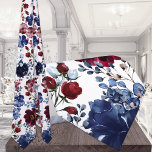 Burgundy Navy Poppy & Peony Garden Wedding Slips<br><div class="desc">En lyxfärgad vattenskiva i bröllop-halsen med marin blå och burgundisk poppie och peonier i en fin trädgård. Denna marinblå och burgiga halslips i blommigten bröllop är lämplig för alla tillfälle.</div>