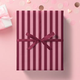 Burgundy och rosa randigt mönster djärpt körsbärsr presentpapper