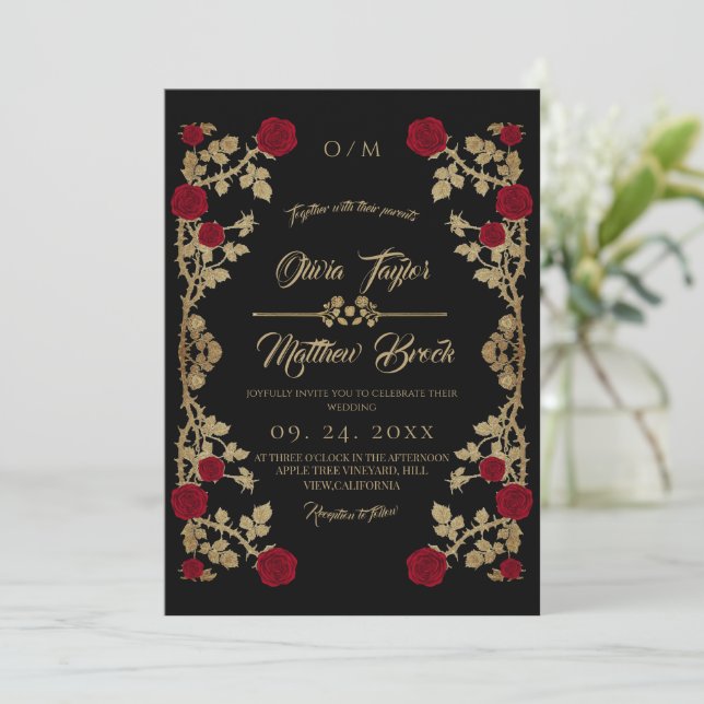 Burgundy och svart ⎮ Boho Red Rose Bröllop Inbjudningar (Stående Fram)