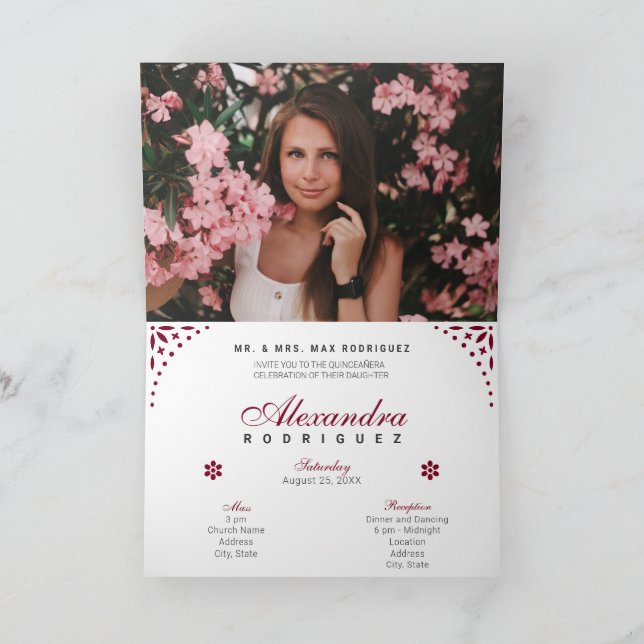 Burgundy Papel Picado Mis Quince Años Inbjudan (Inuti)