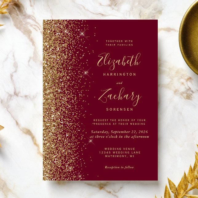 Burgundy Red Guld Glitter Bröllop Inbjudningar (A perfect choice for a burgundy and gold themed wedding.)