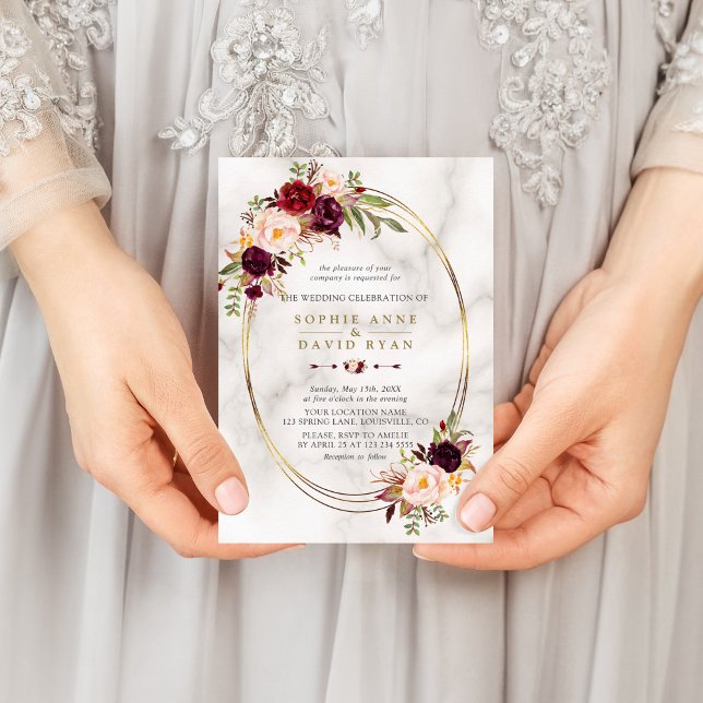 Burgundy Red Marsala Blommigt Guld Marble Bröllop Inbjudningar (Skapare uppladdad)